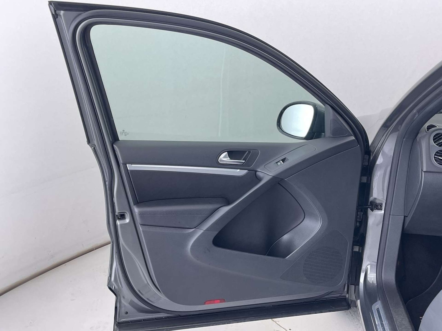 Used Volkswagen Tiguan 2016 for sale - 76905286: Photo 27