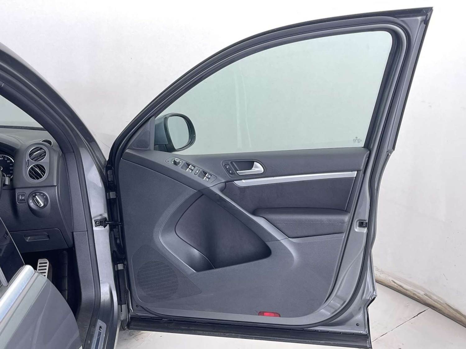 Used Volkswagen Tiguan 2016 for sale - 76905286: Photo 29