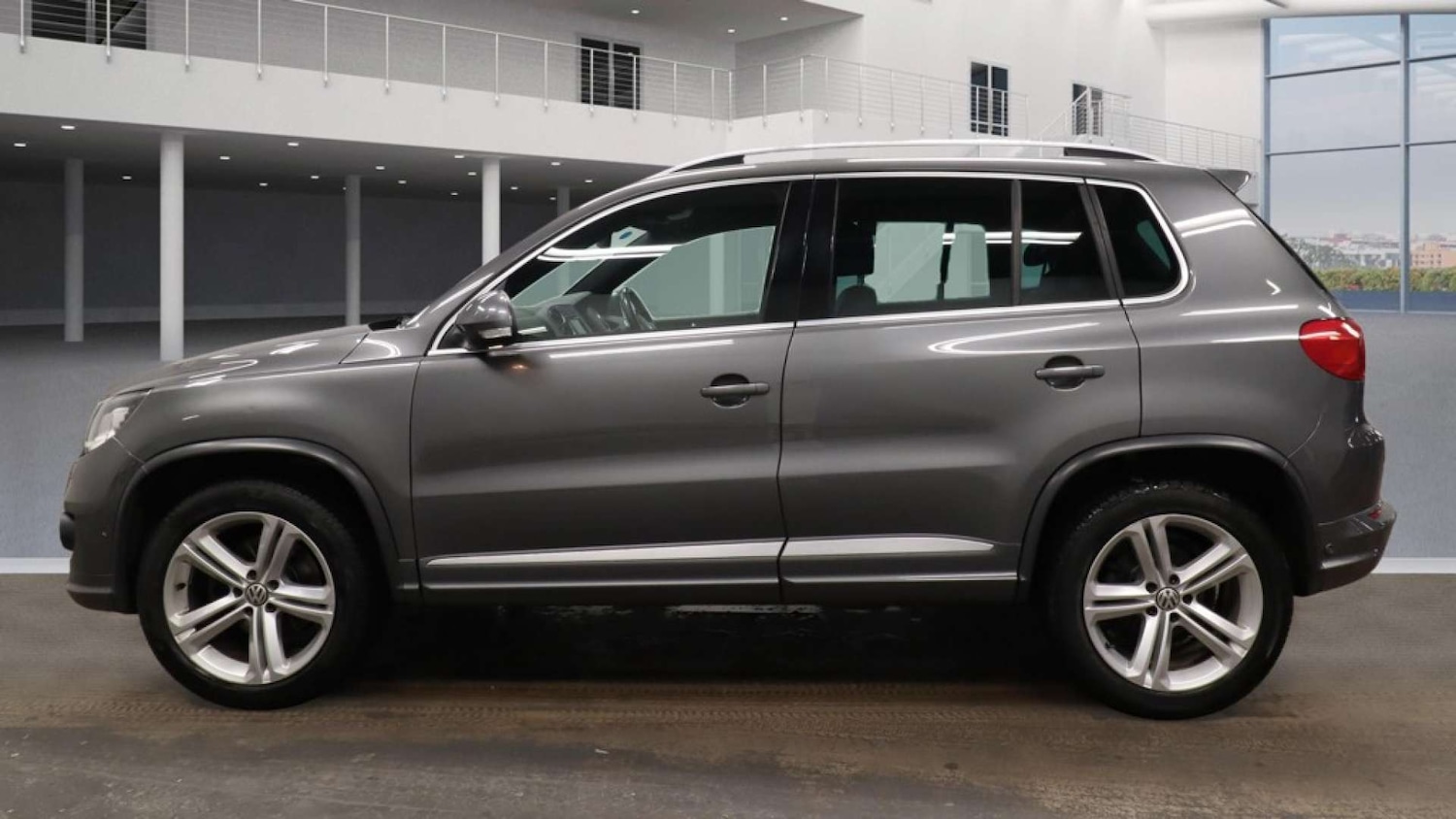 Used Volkswagen Tiguan 2016 for sale - 76905286: Photo 5