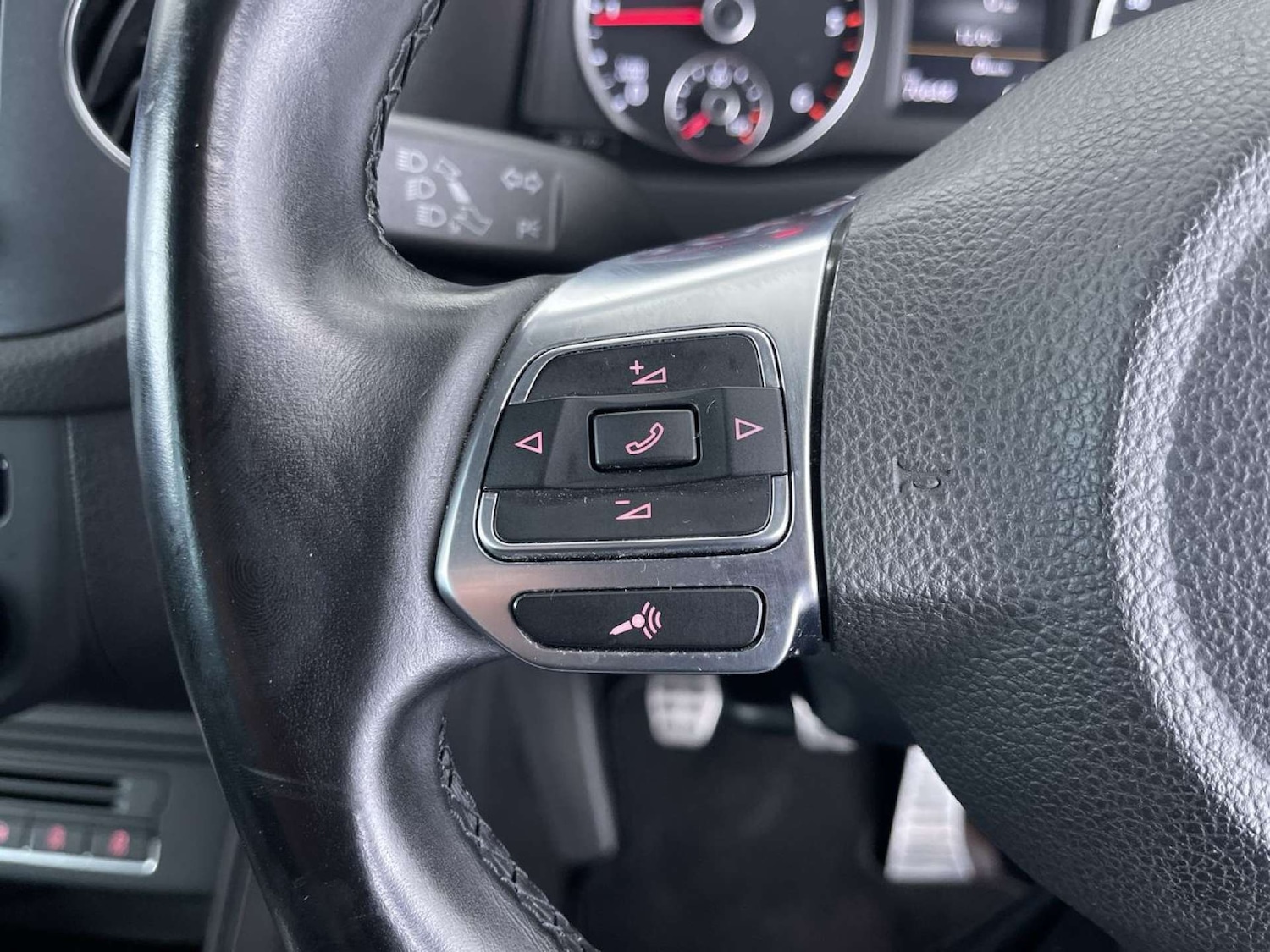 Used Volkswagen Tiguan 2016 for sale - 76905286: Photo 51