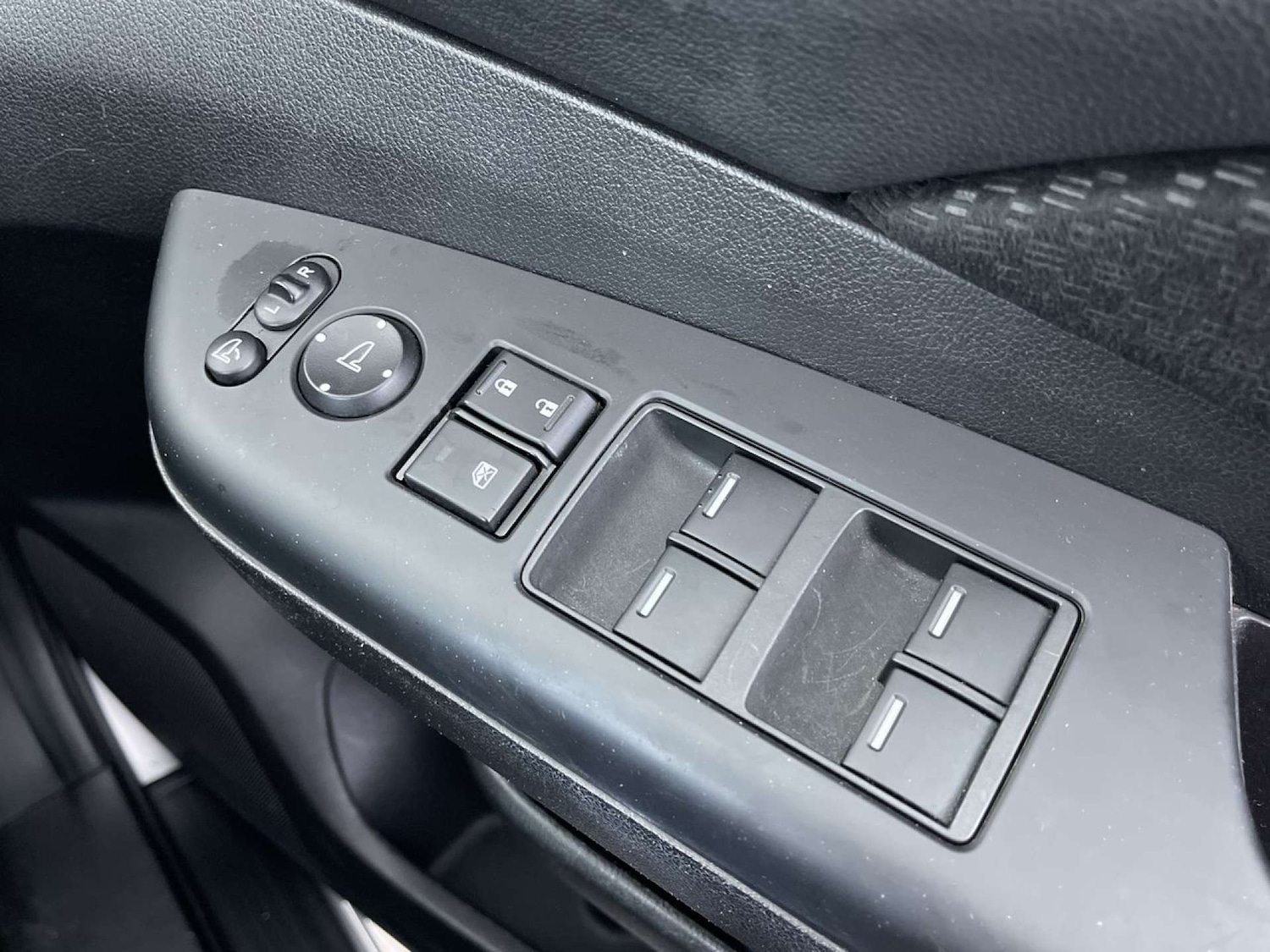 Used Honda CR-V 2015 for sale - 76719557: Photo 50