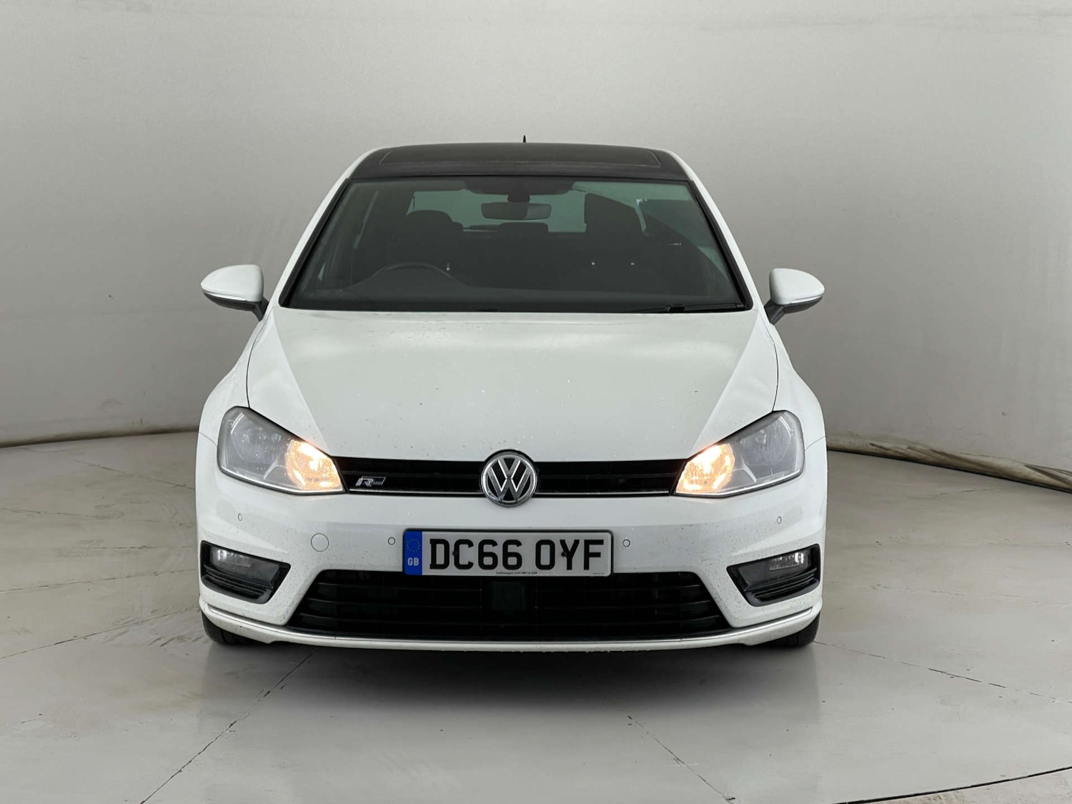 Used Volkswagen Golf 2016 for sale - 76509342: Photo 2