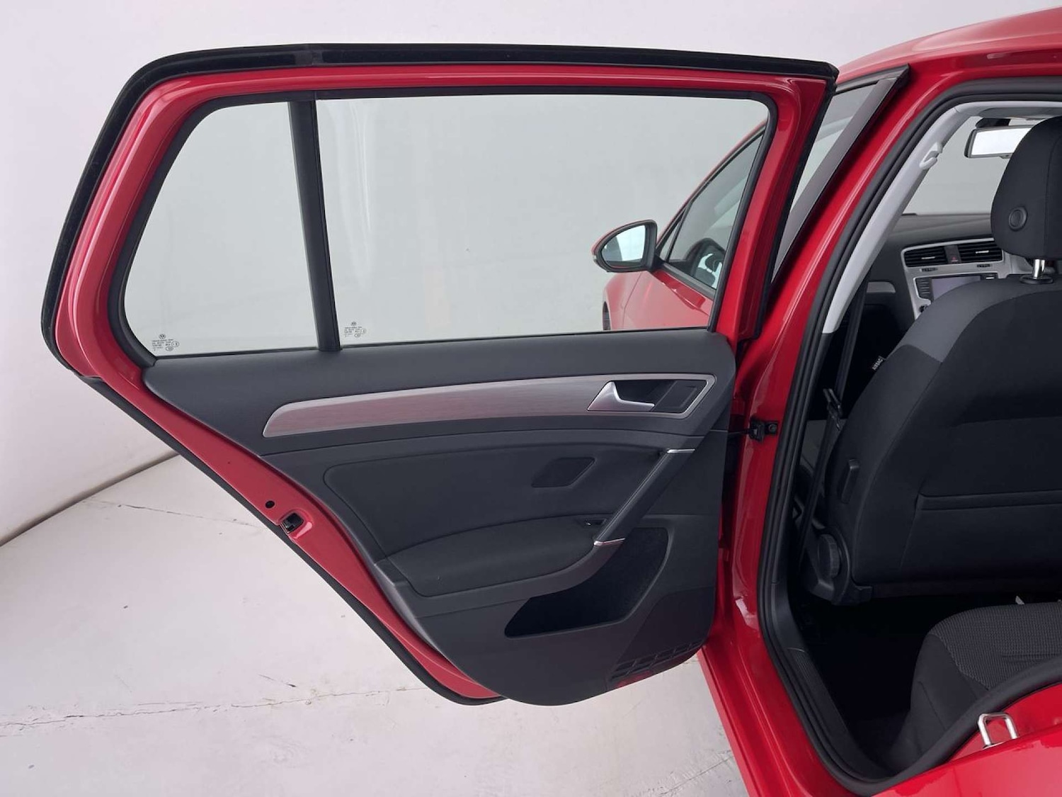 Used Volkswagen Golf 2016 for sale - 76601999: Photo 28