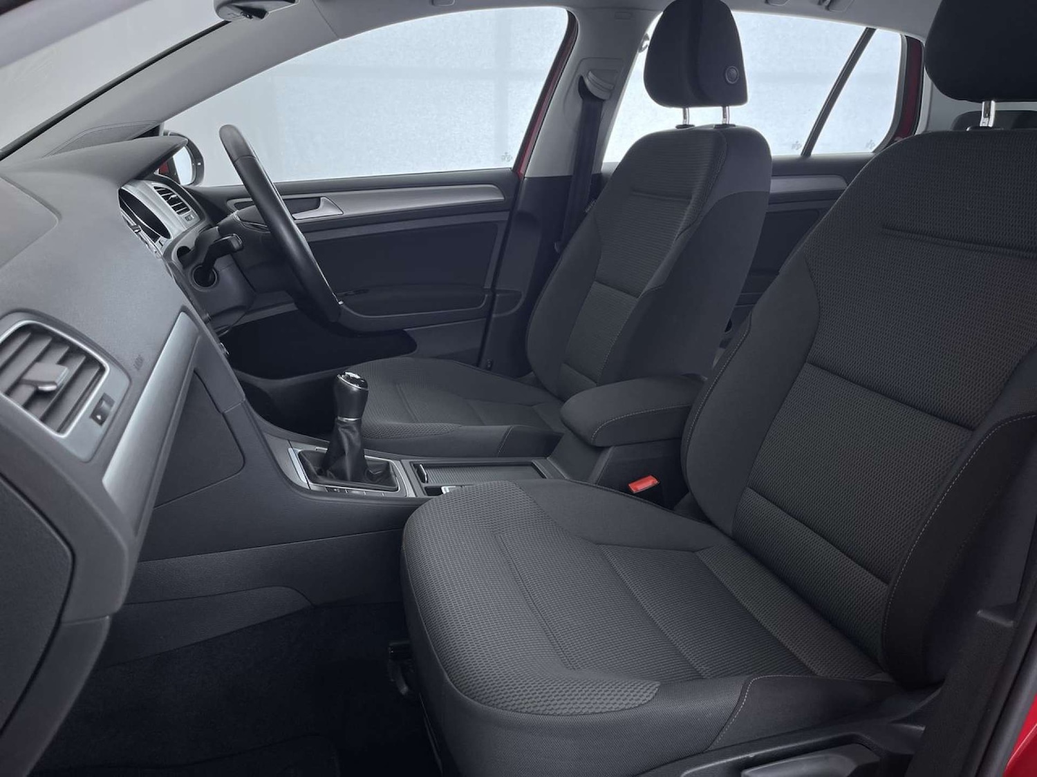 Used Volkswagen Golf 2016 for sale - 76601999: Photo 31