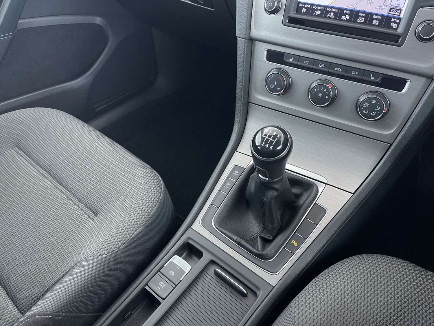 Used Volkswagen Golf 2016 for sale - 76601999: Photo 44