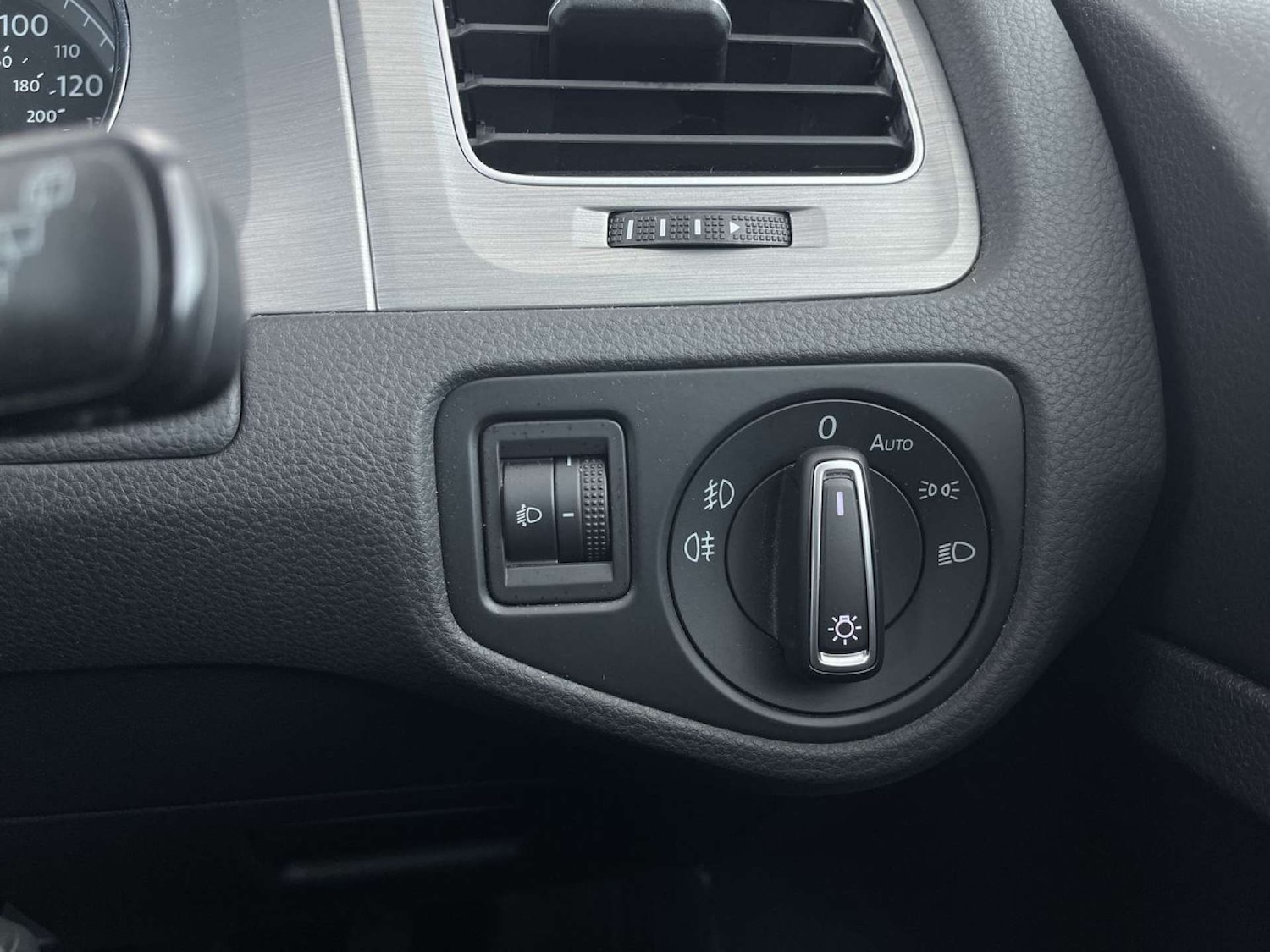 Used Volkswagen Golf 2016 for sale - 76601999: Photo 48