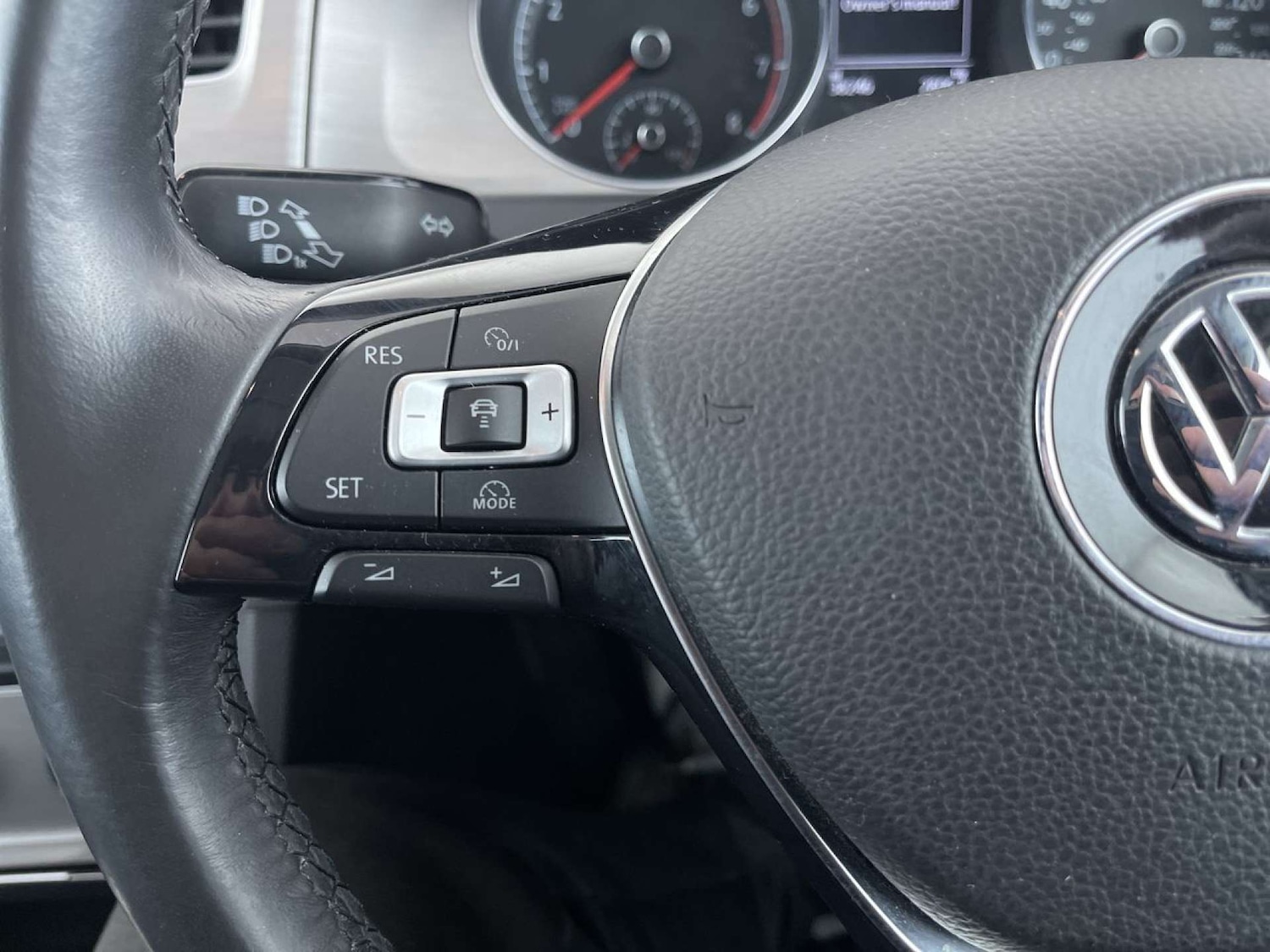 Used Volkswagen Golf 2016 for sale - 76601999: Photo 52