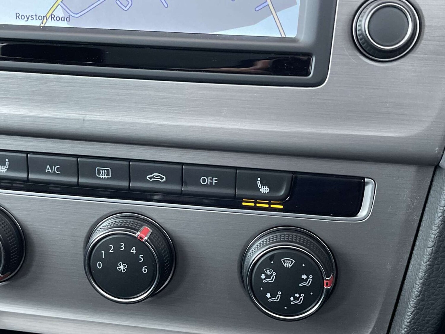 Used Volkswagen Golf 2016 for sale - 76601999: Photo 56