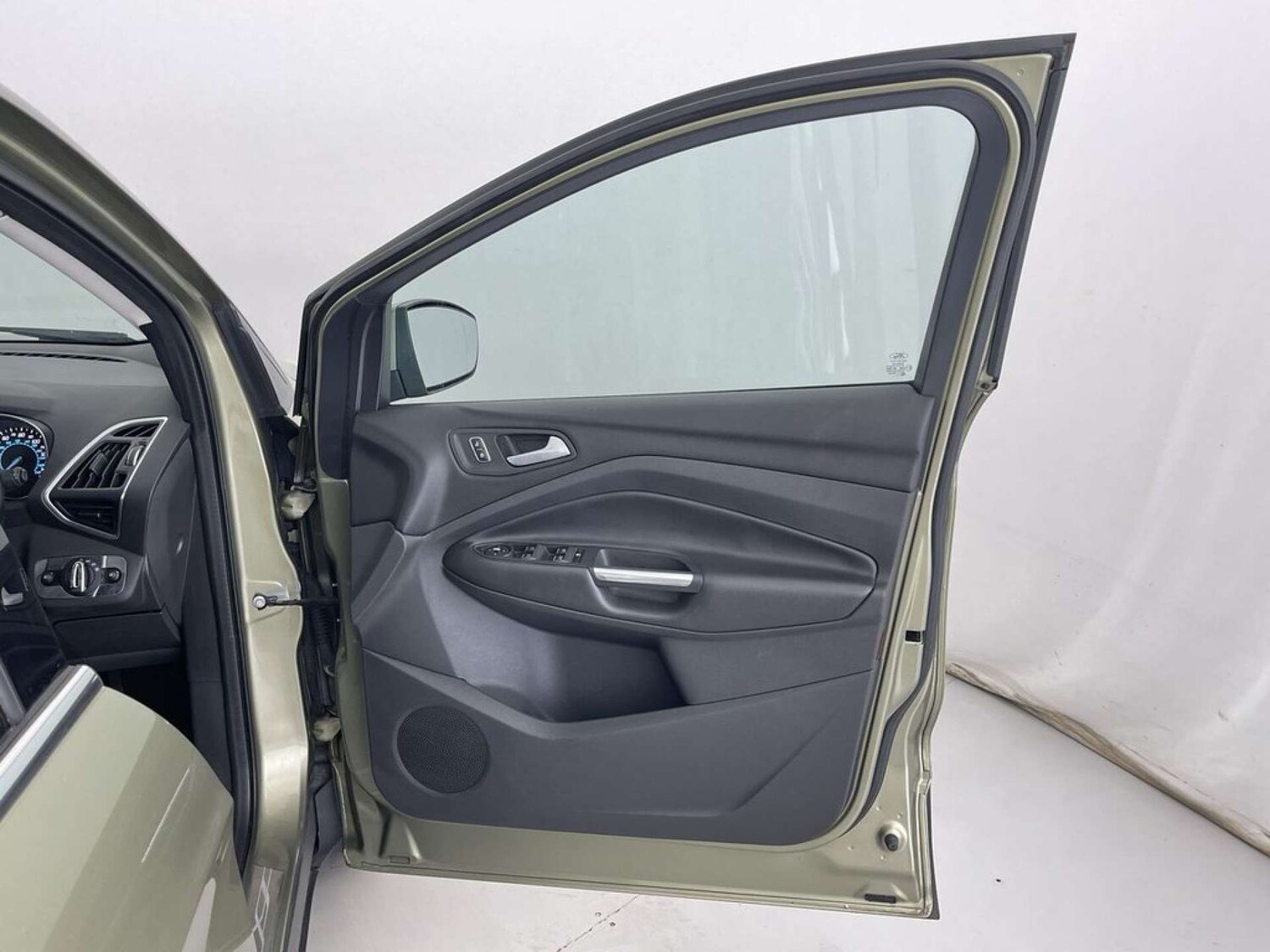 Used Ford Kuga 2013 for sale - 77583923: Photo 29