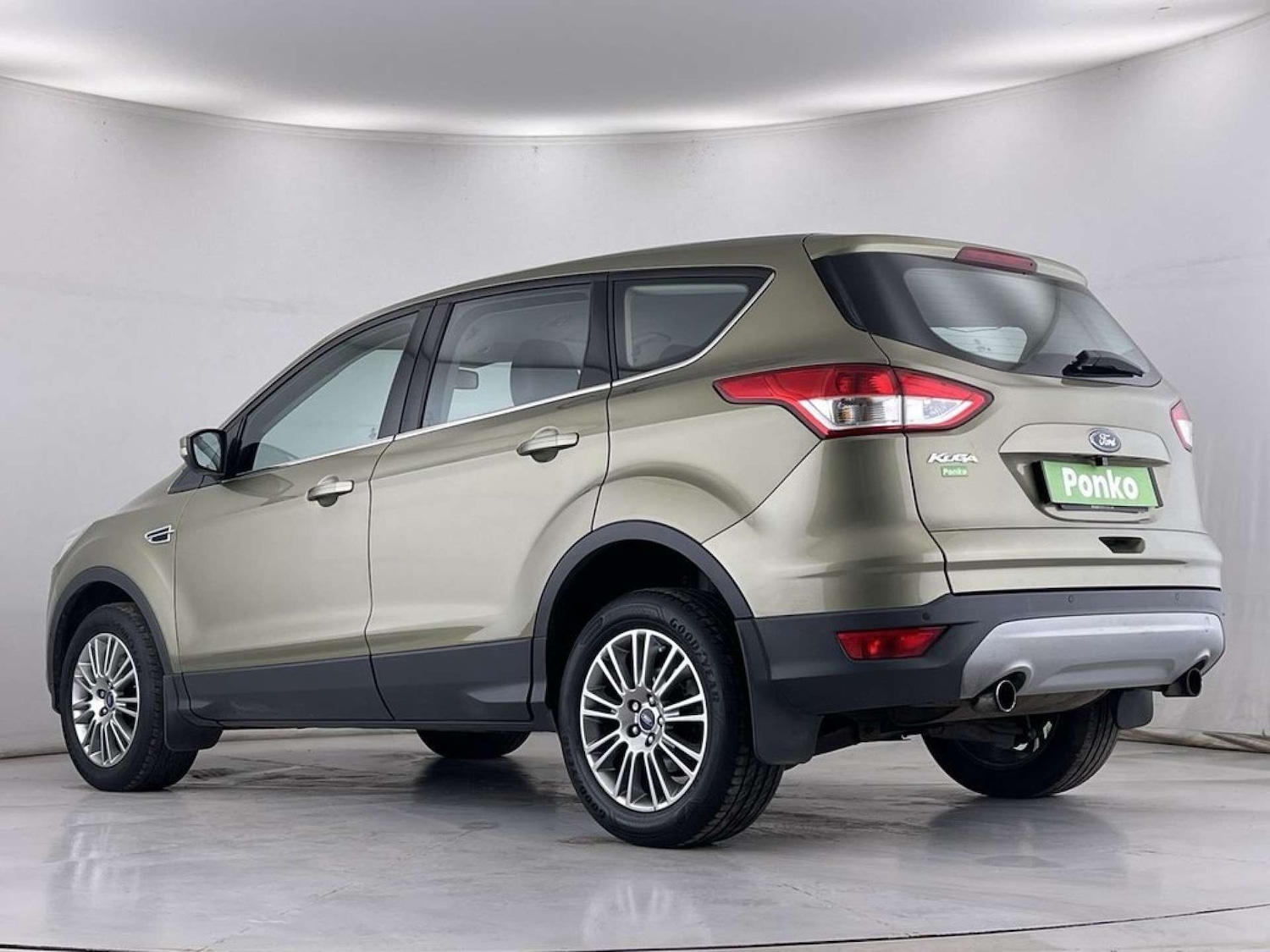 Used Ford Kuga 2013 for sale - 77583923: Photo 3