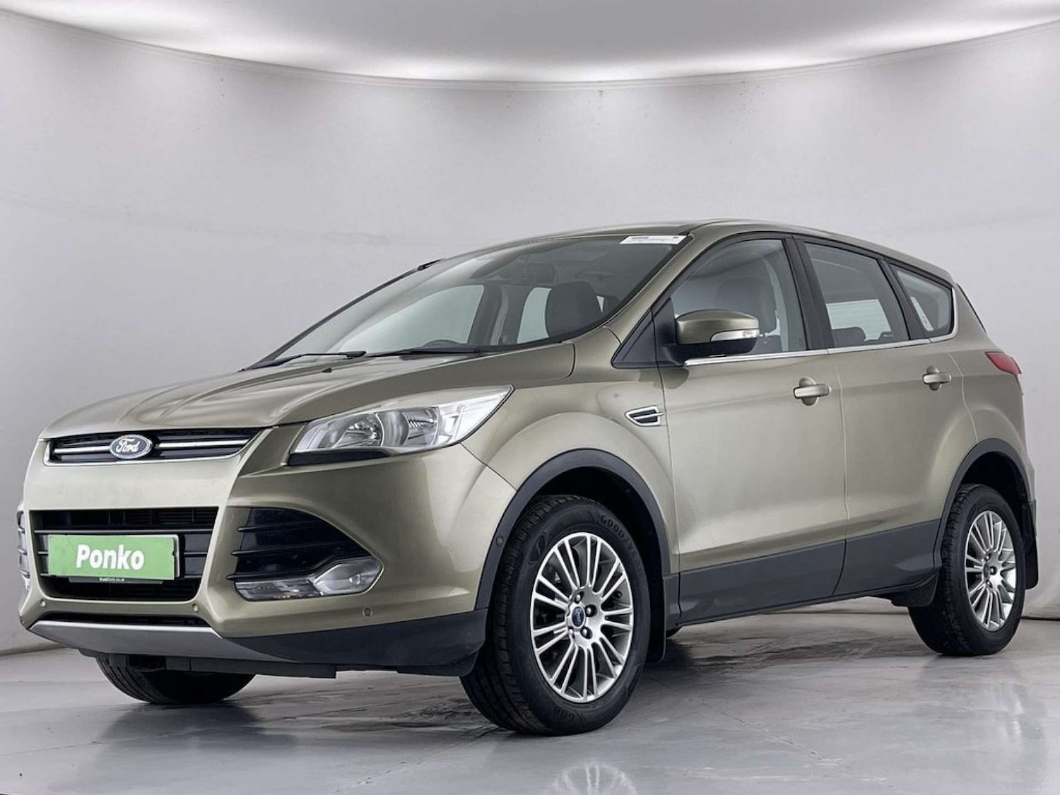 Used Ford Kuga 2013 for sale - 77583923: Photo 4