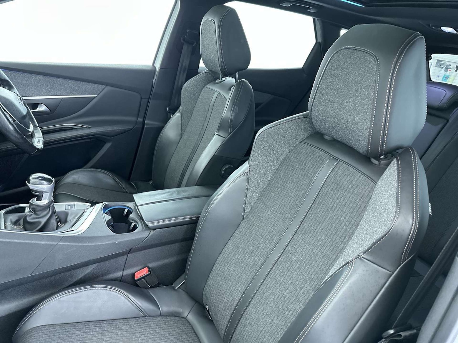 Used Peugeot 3008 2018 for sale - 77953400: Photo 31