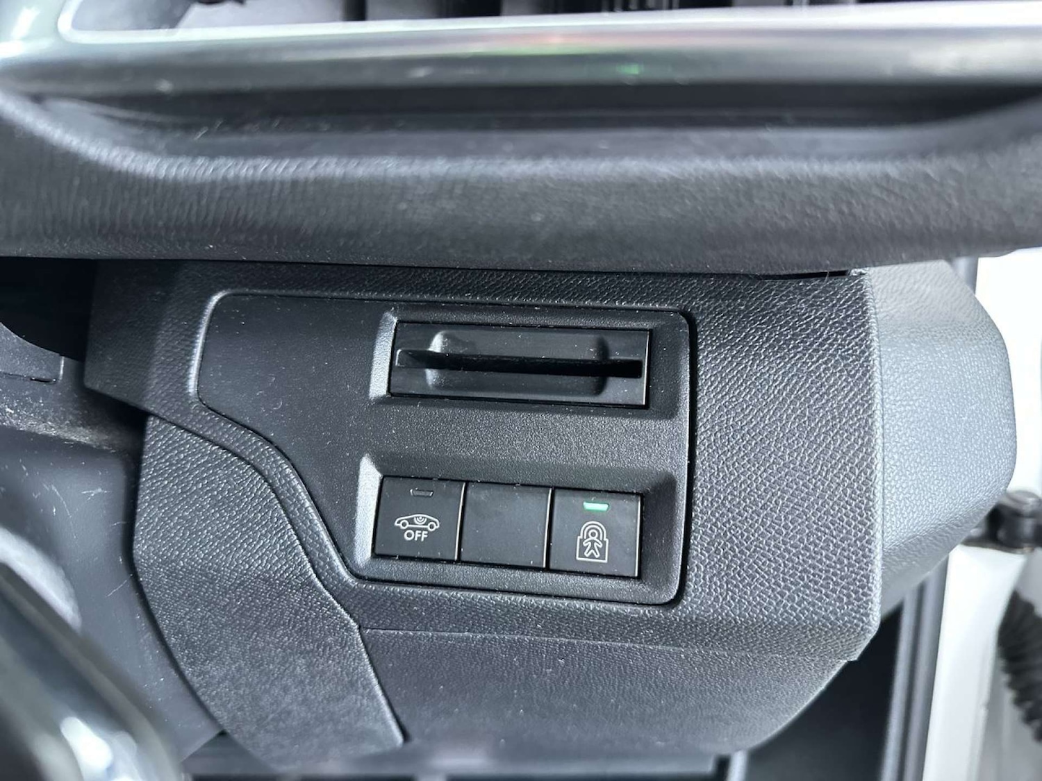 Used Peugeot 3008 2018 for sale - 77953400: Photo 50