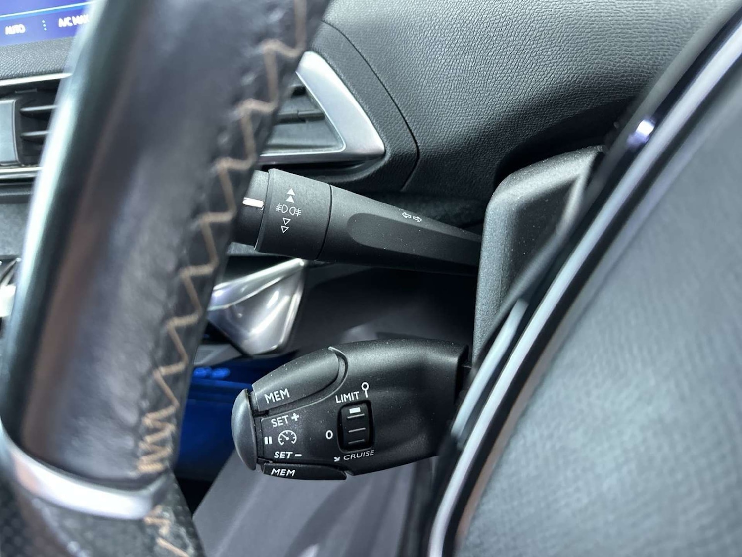 Used Peugeot 3008 2018 for sale - 77953400: Photo 55