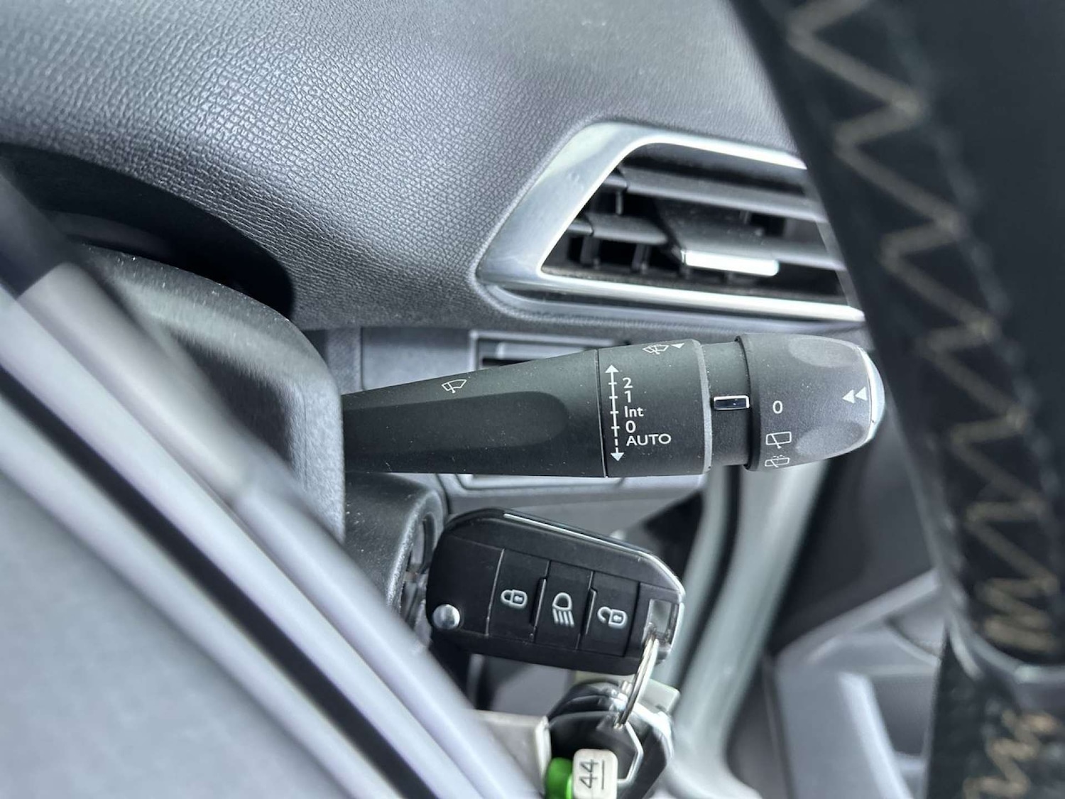 Used Peugeot 3008 2018 for sale - 77953400: Photo 56