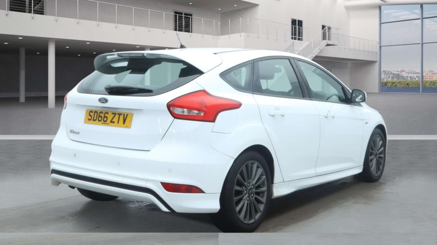 Used Ford Focus 2017 for sale - 77283213: Photo 4