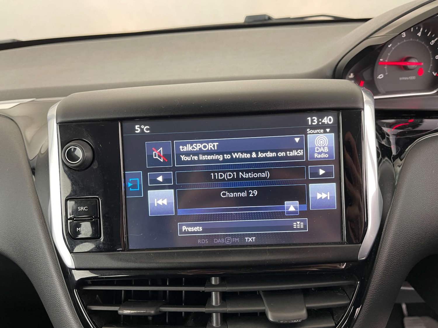 Used Peugeot 208 2014 for sale - 76601786: Photo 14