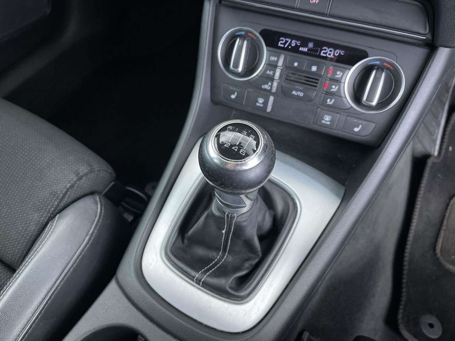 Used Audi Q3 2015 for sale - 76005108: Photo 100