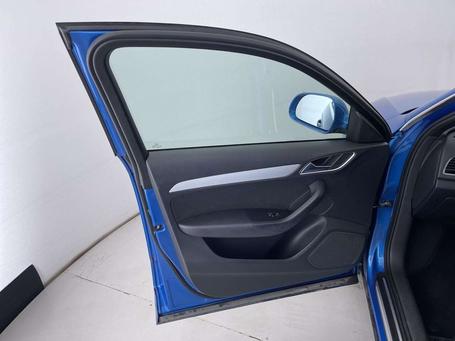 Used Audi Q3 2015 for sale - 76005108: Photo 27