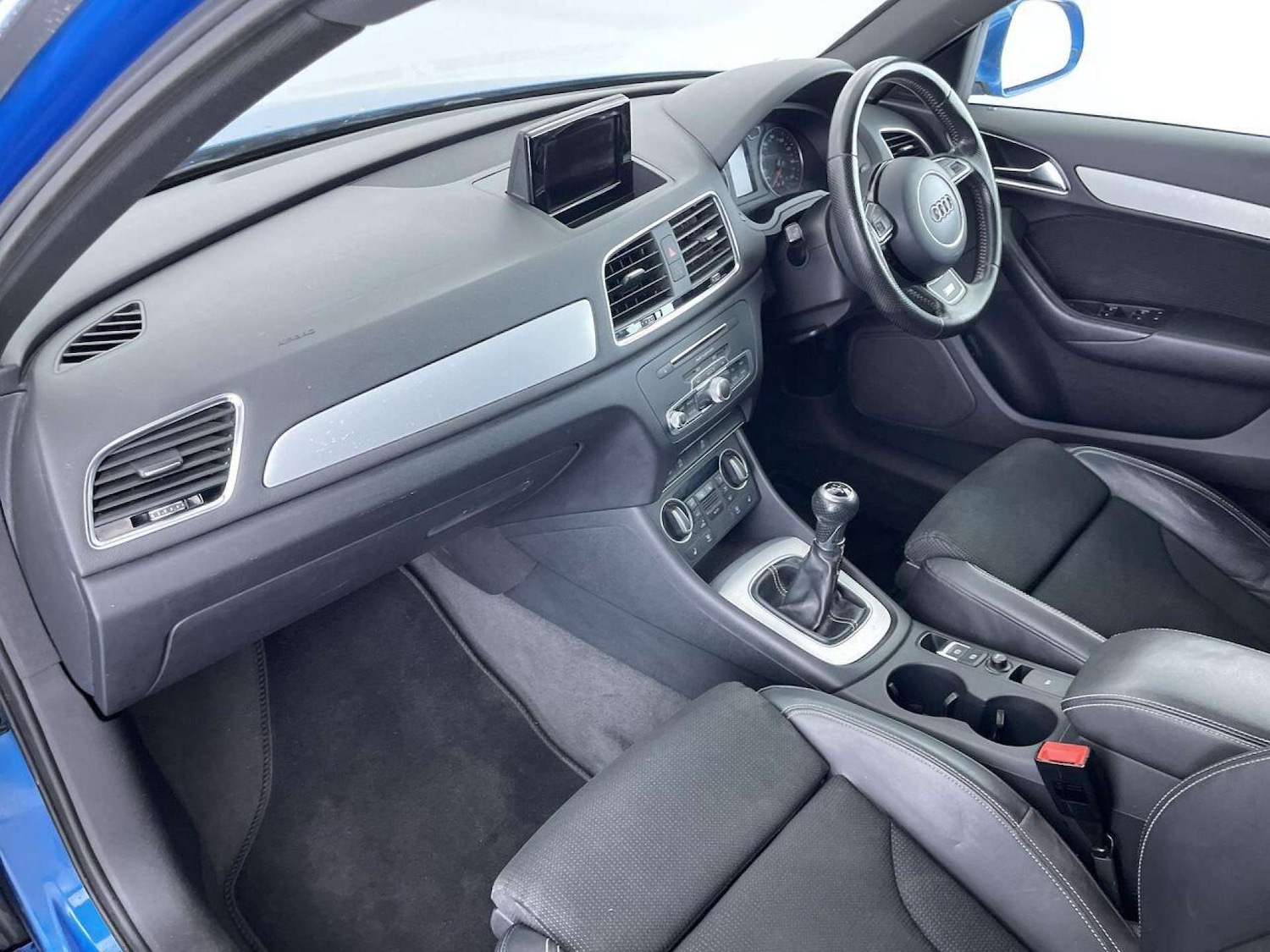 Used Audi Q3 2015 for sale - 76005108: Photo 32