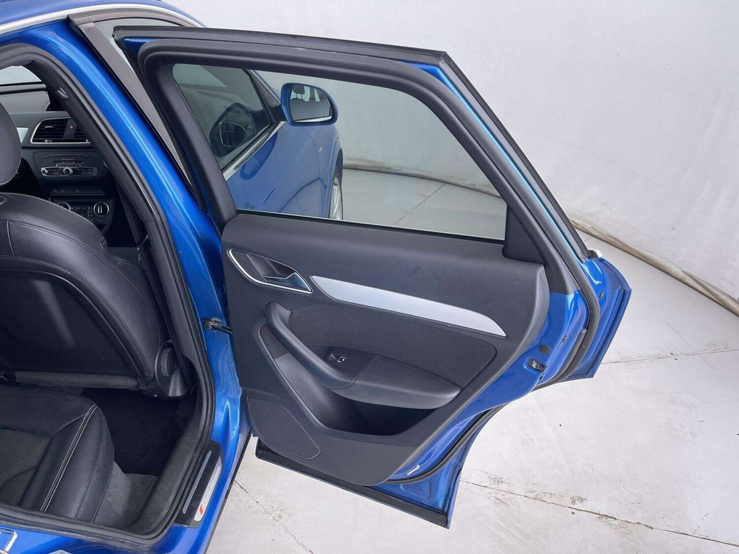 Used Audi Q3 2015 for sale - 76005108: Photo 85