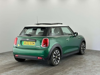 Used MINI Hatch 2022 for sale - 78619995: Photo