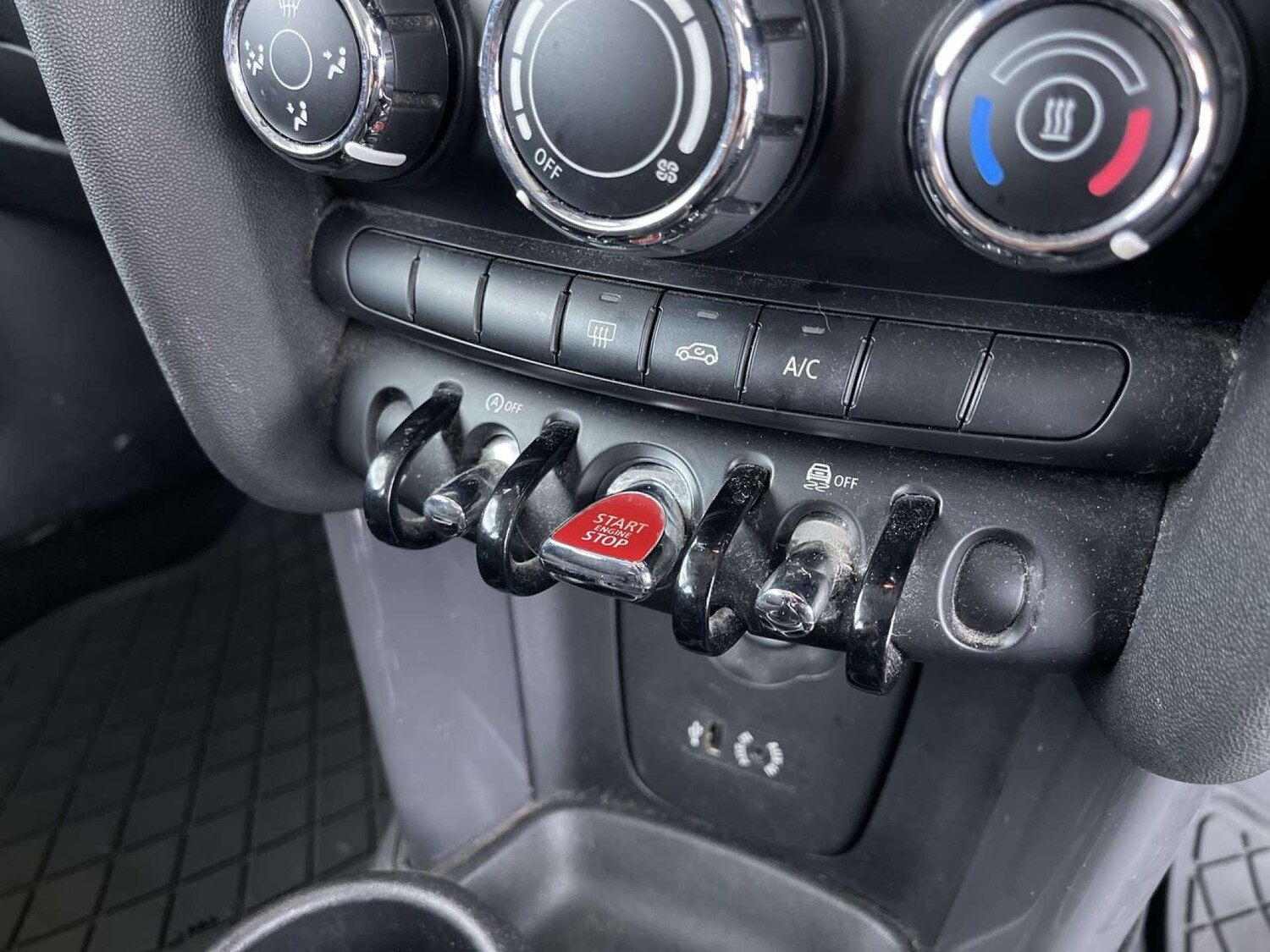 Used MINI Hatch 2017 for sale - 76127595: Photo 40