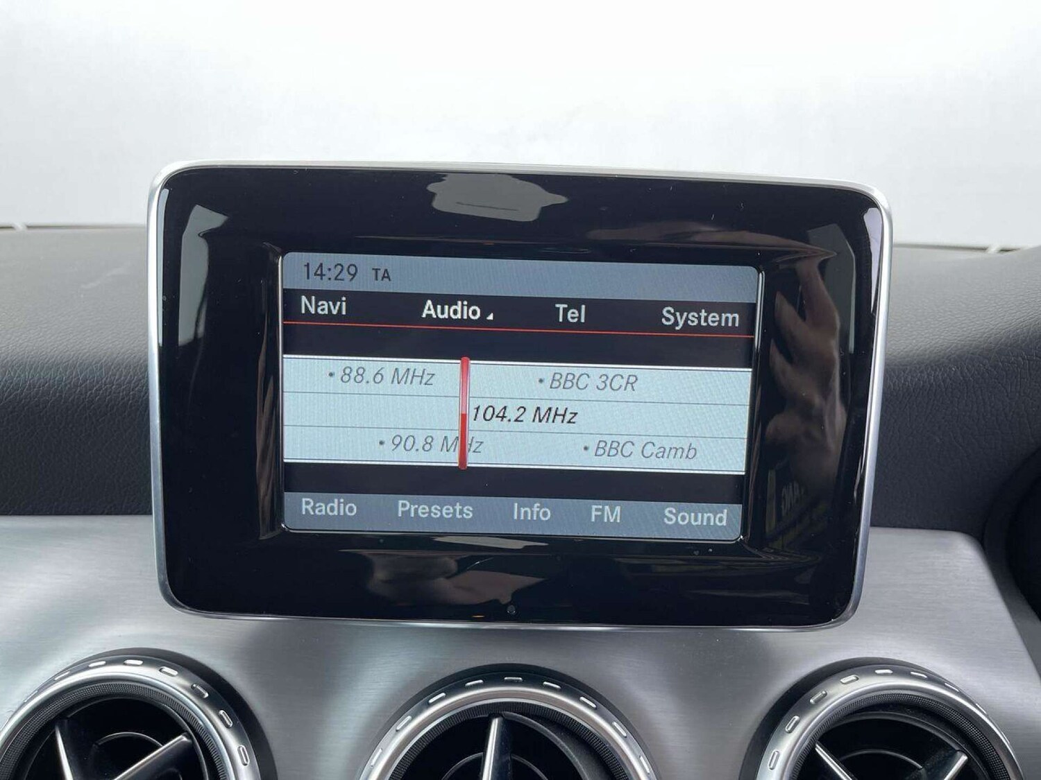 Used Mercedes-Benz GLA 2015 for sale - 76481442: Photo 40