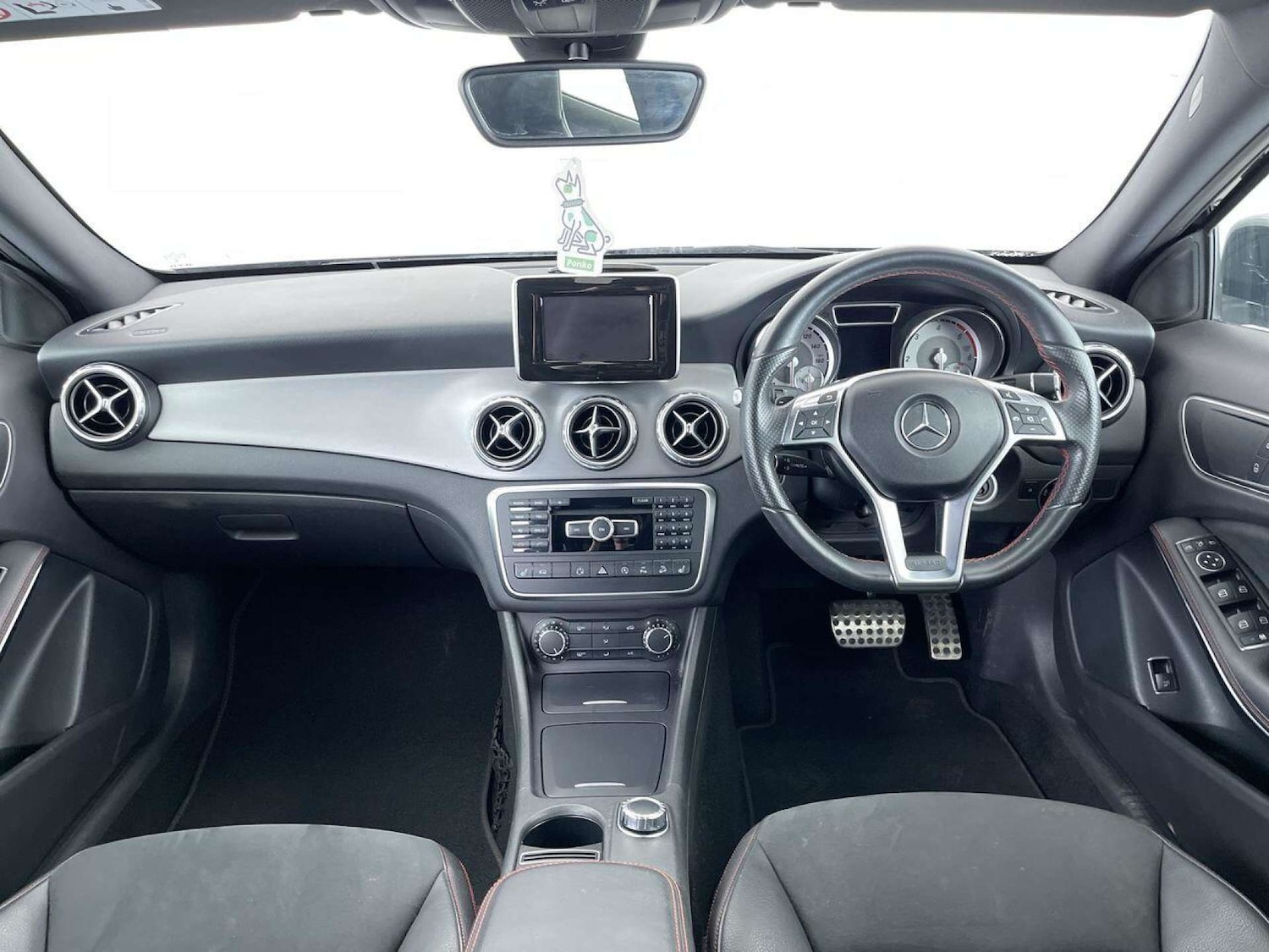 Used Mercedes-Benz GLA 2015 for sale - 76481442: Photo 8