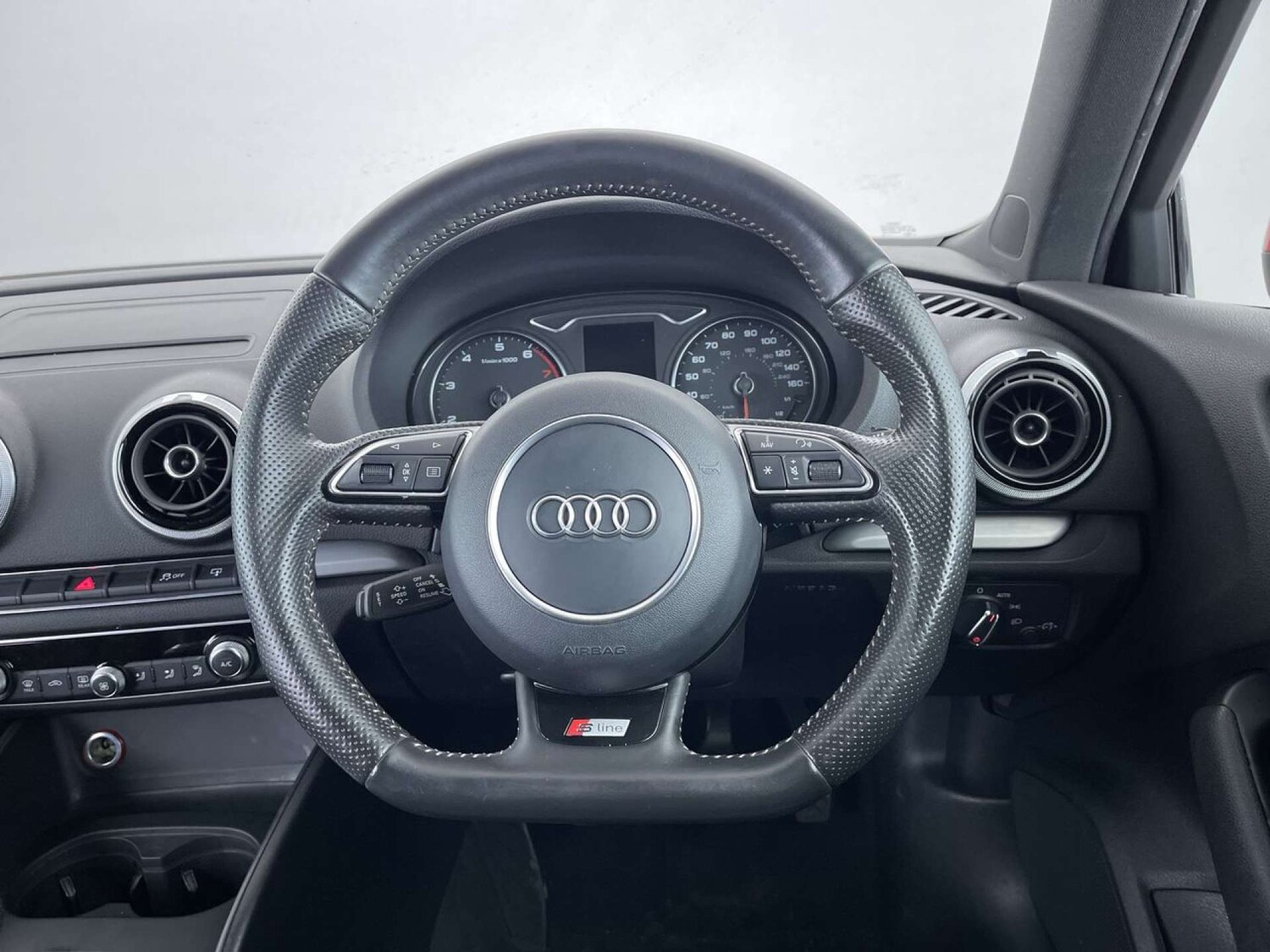 Used Audi A3 2014 for sale - 76971047: Photo 32