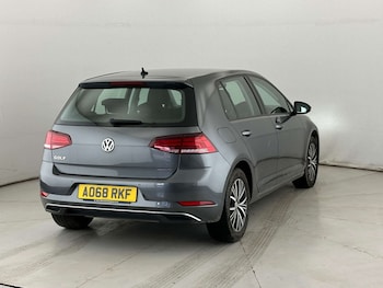 Used Volkswagen Golf 2018 for sale - 77830712: Photo