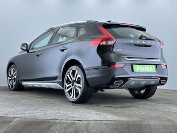 Used Volvo V40 2019 for sale - 79559677: Photo