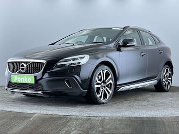 Used Volvo V40 2019 for sale - 79559677: Photo