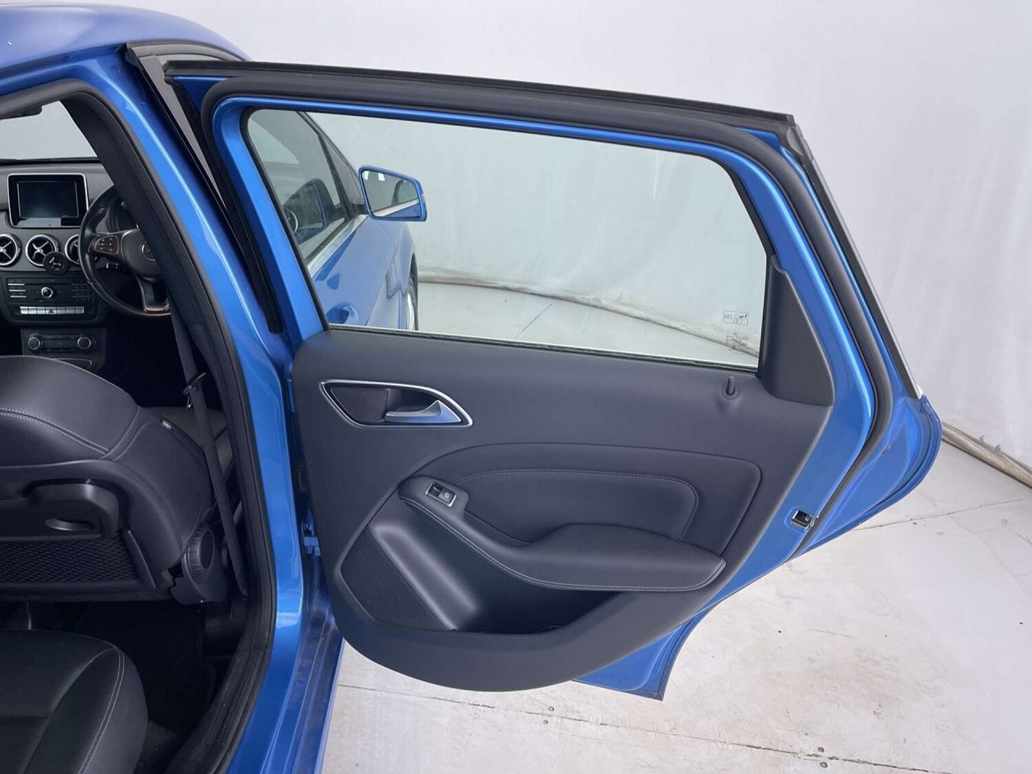 Used Mercedes-Benz B Class 2015 for sale - 76252734: Photo 29