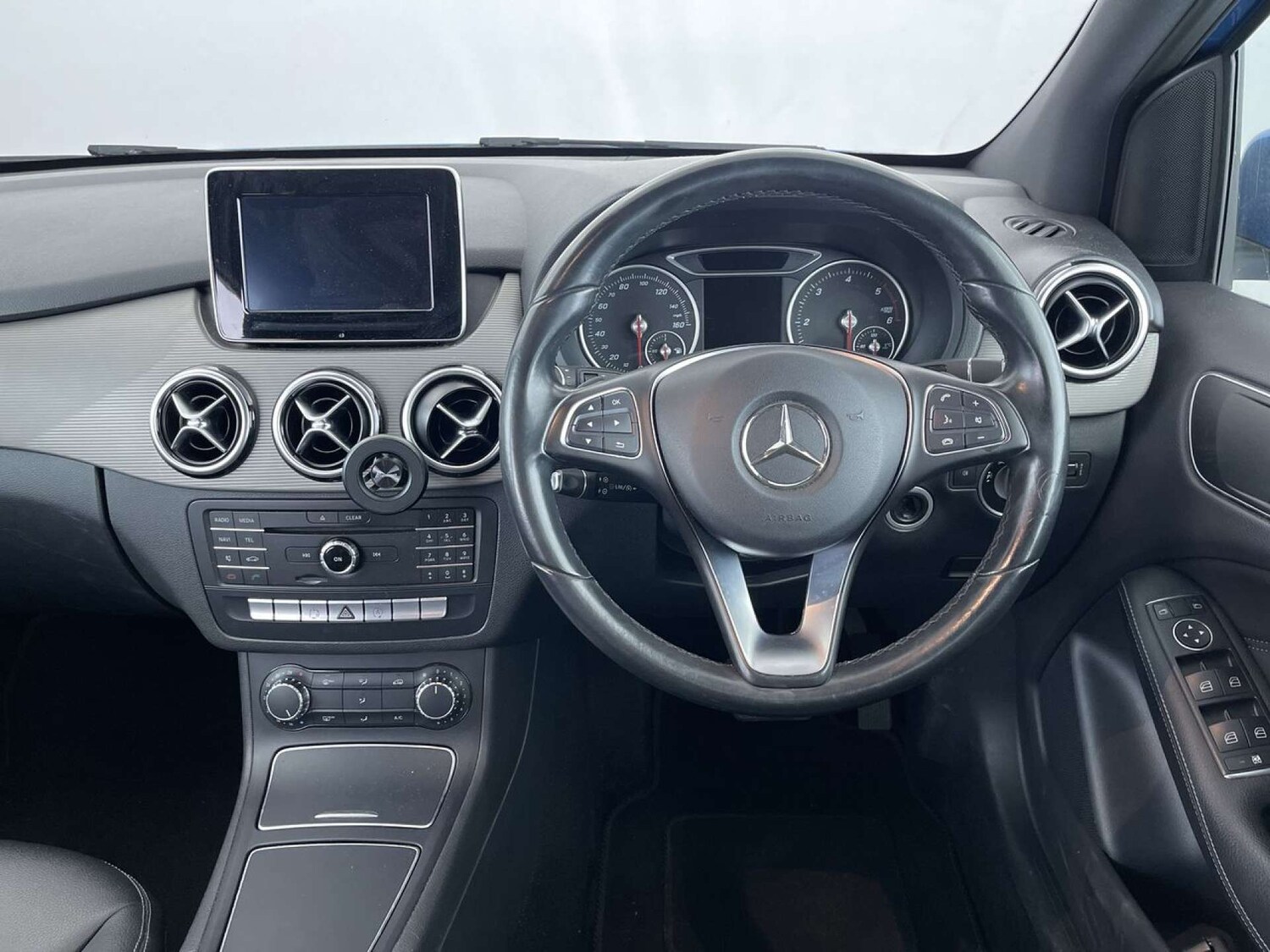 Used Mercedes-Benz B Class 2015 for sale - 76252734: Photo 34