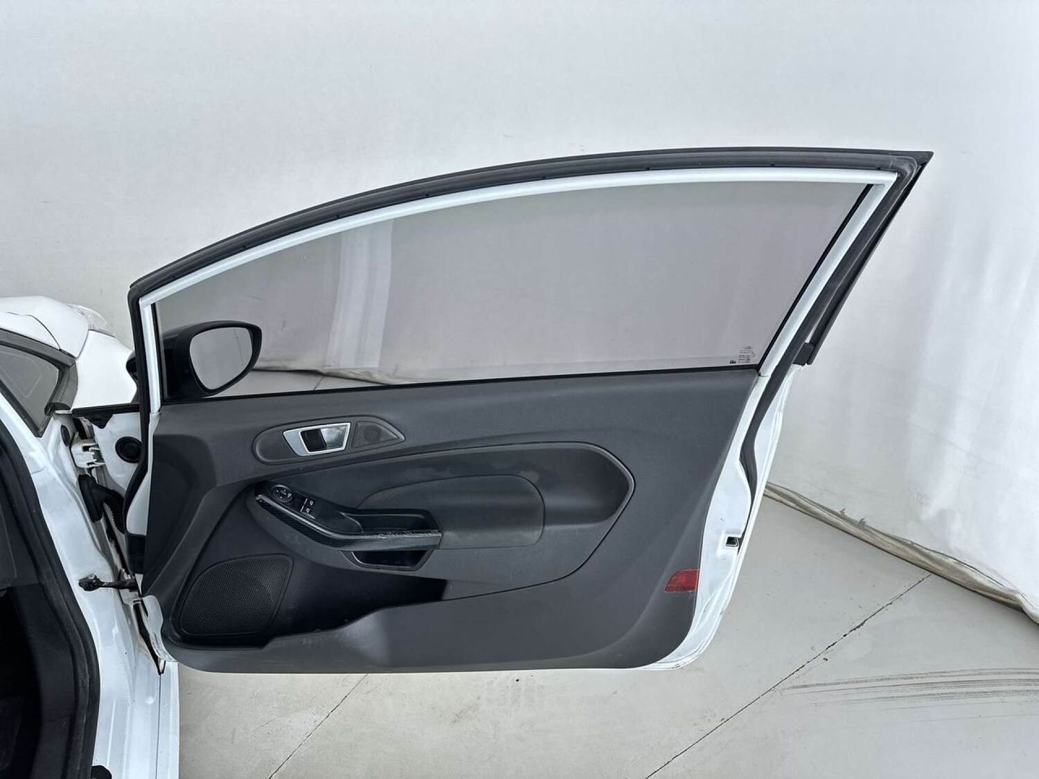 Used Ford Fiesta 2015 for sale - 78162727: Photo 28