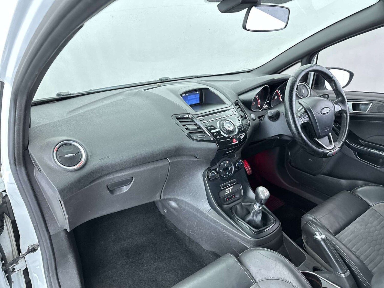 Used Ford Fiesta 2015 for sale - 78162727: Photo 30