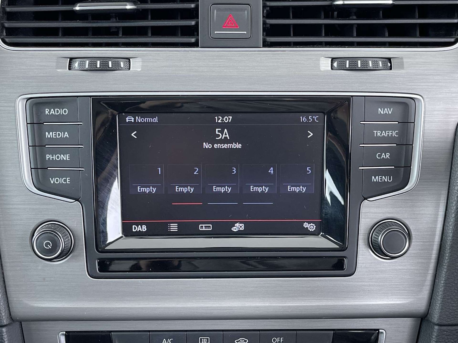 Used Volkswagen Golf 2015 for sale - 76861630: Photo 38