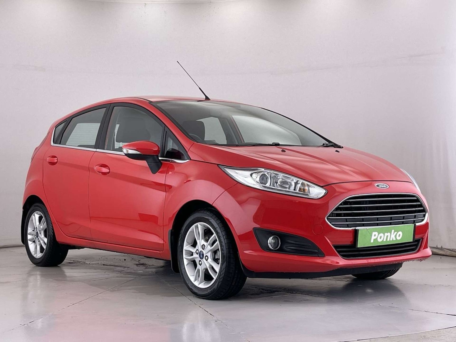 Used Ford Fiesta 2017 for sale - 76127589: Photo 1