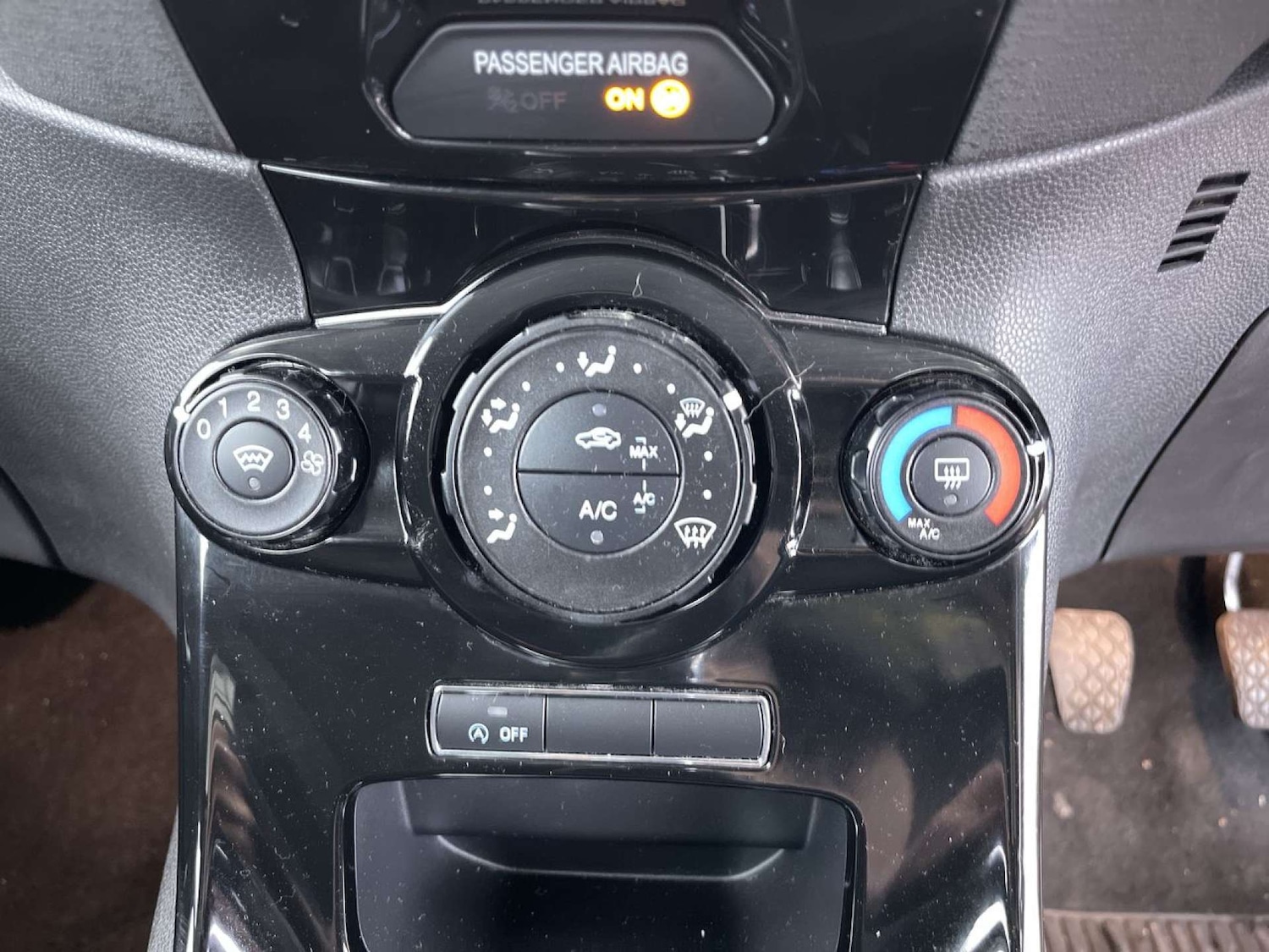 Used Ford Fiesta 2017 for sale - 76127589: Photo 43