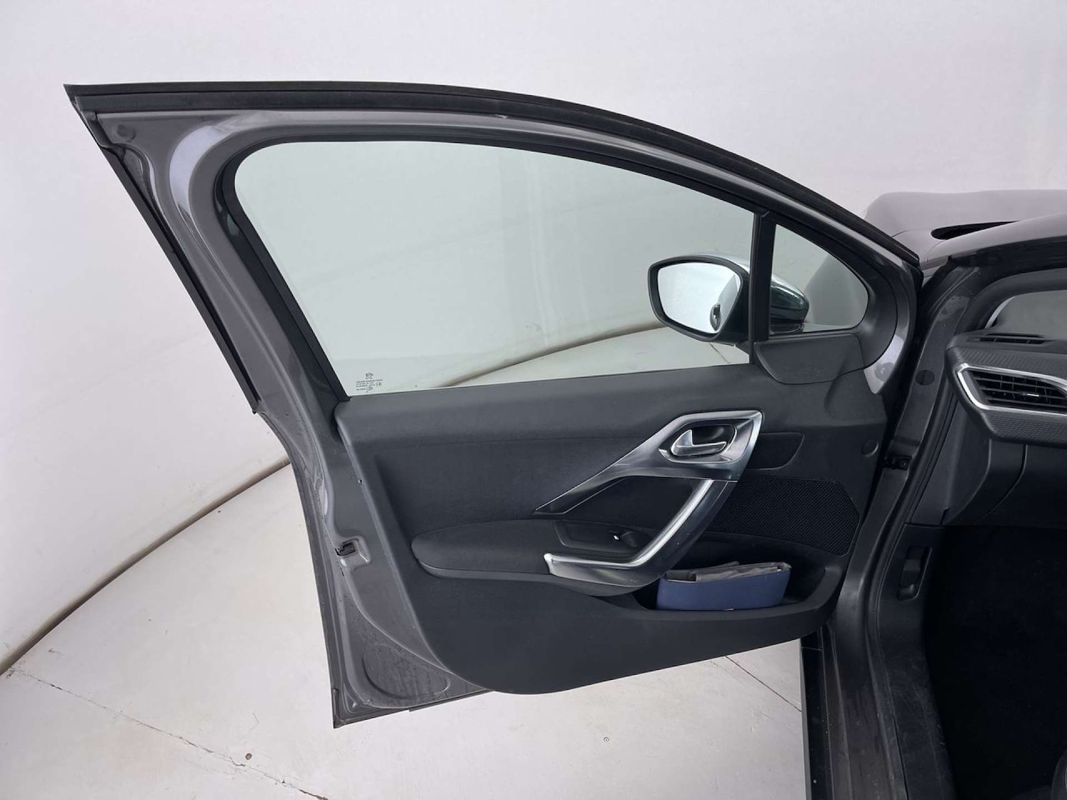 Used Peugeot 2008 2016 for sale - 77022493: Photo 27