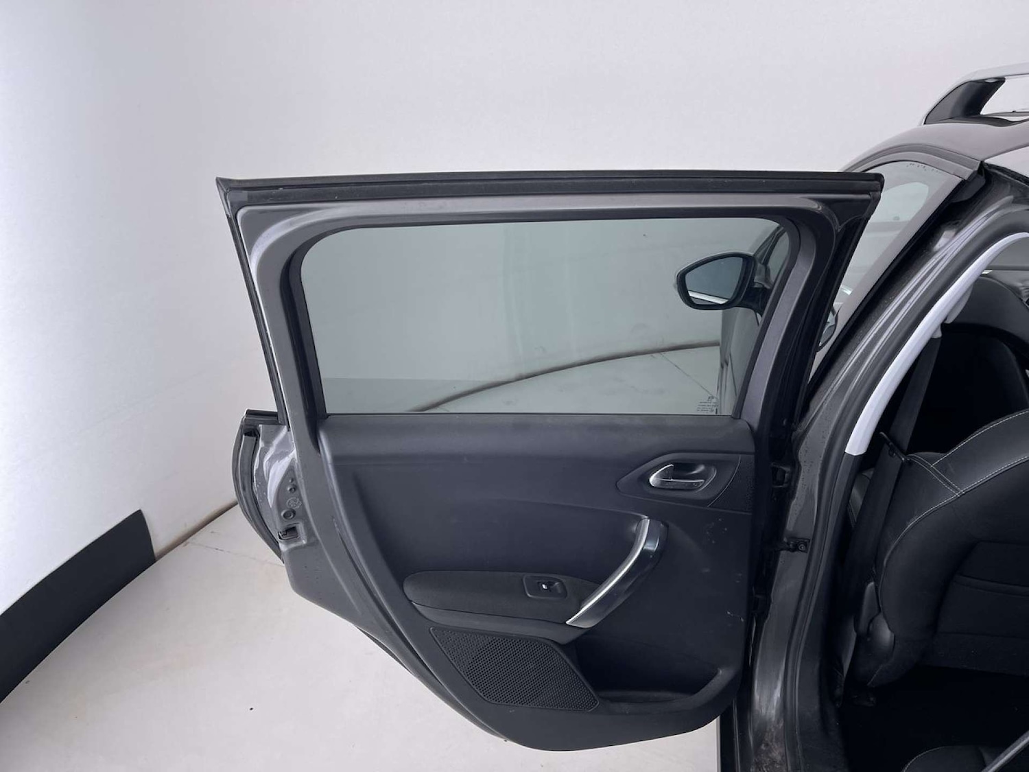 Used Peugeot 2008 2016 for sale - 77022493: Photo 28