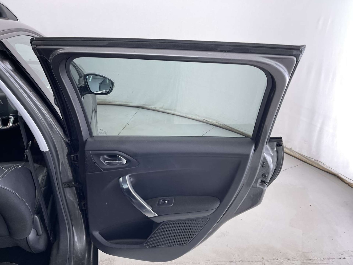 Used Peugeot 2008 2016 for sale - 77022493: Photo 30