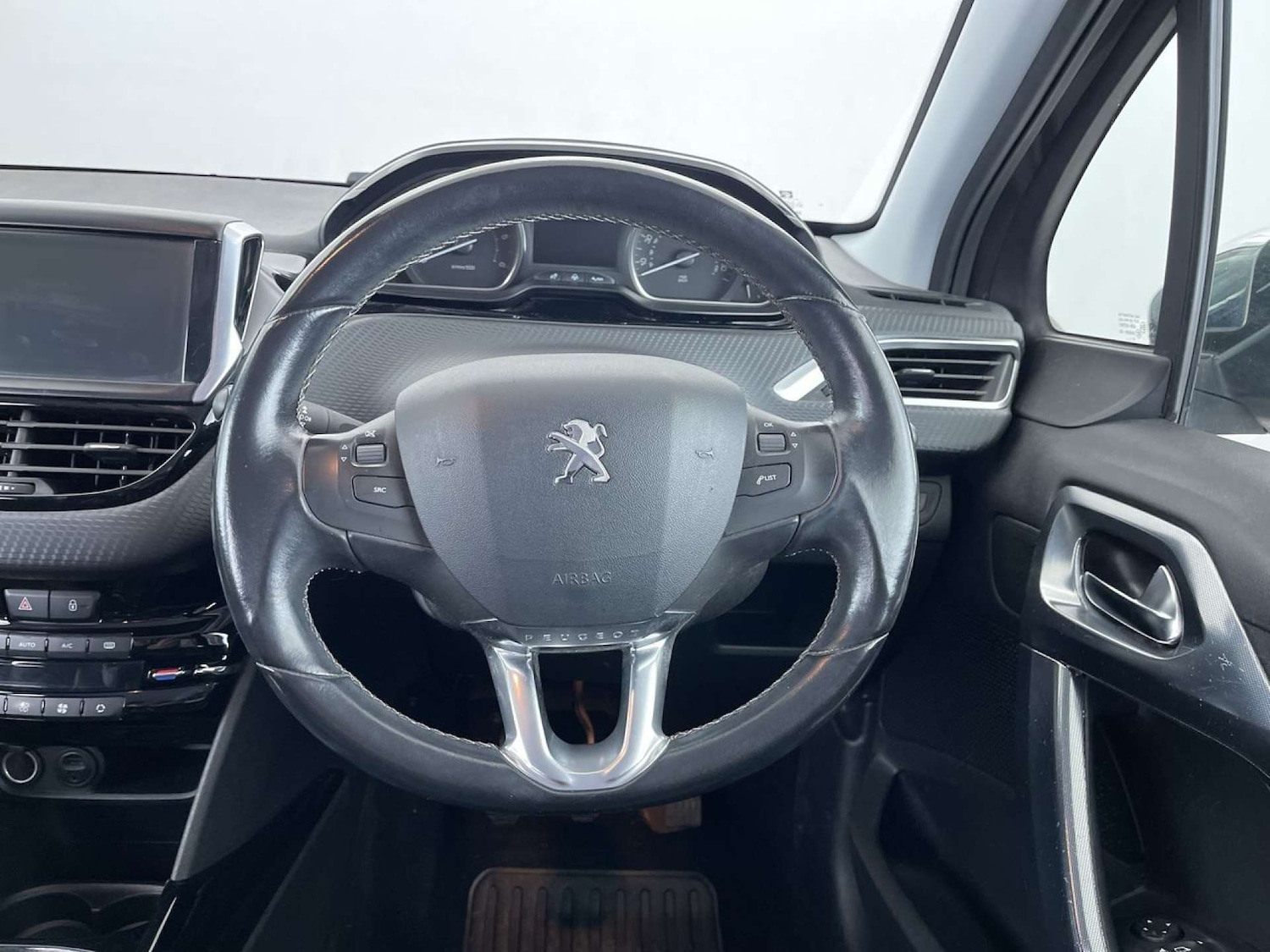 Used Peugeot 2008 2016 for sale - 77022493: Photo 36