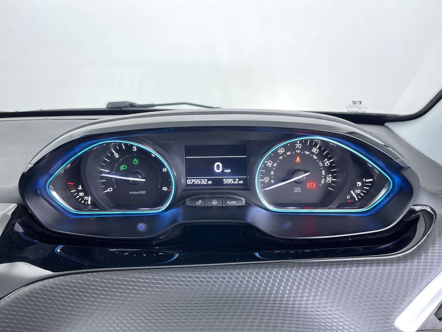 Used Peugeot 2008 2016 for sale - 77022493: Photo 39