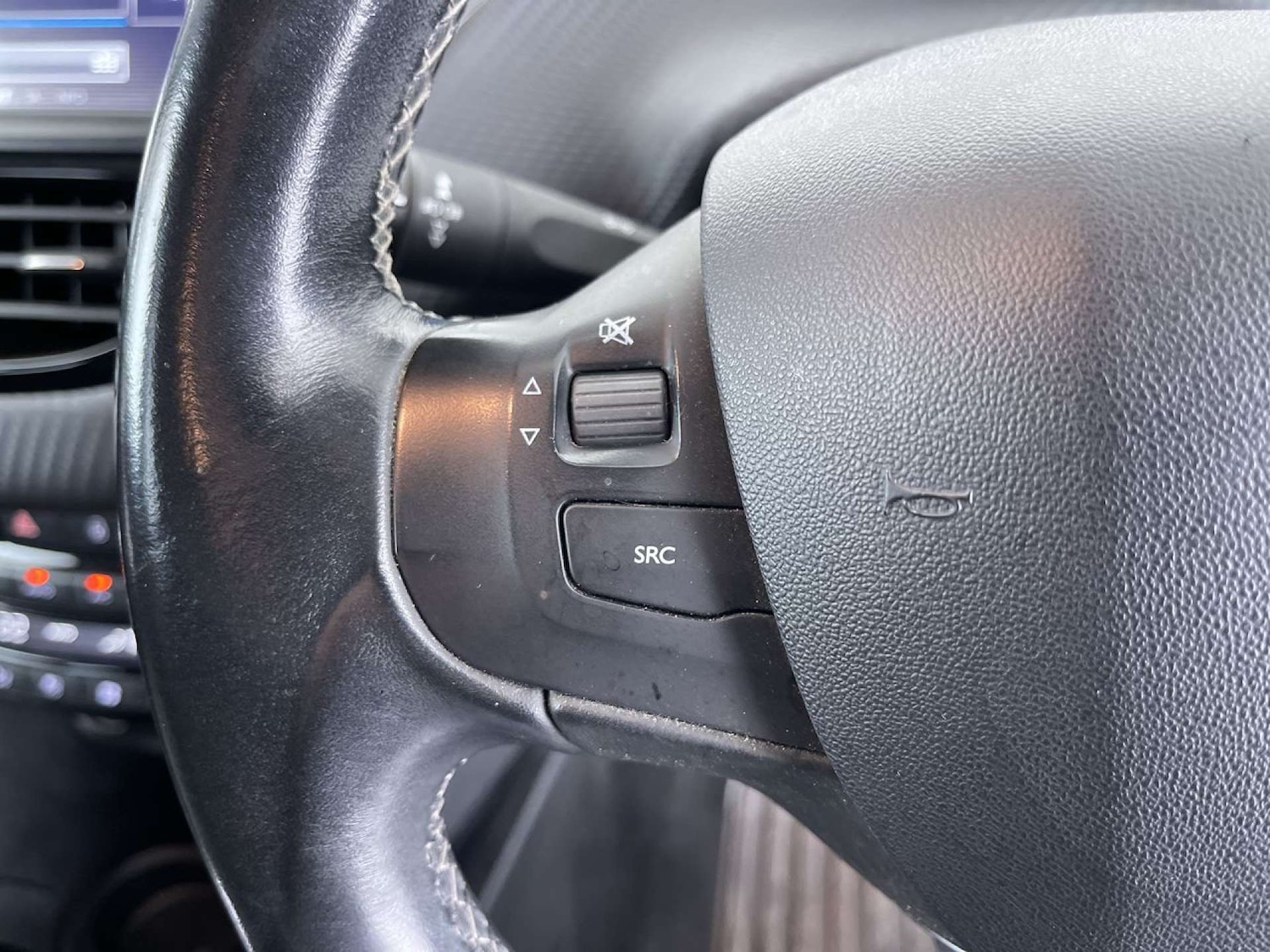 Used Peugeot 2008 2016 for sale - 77022493: Photo 50