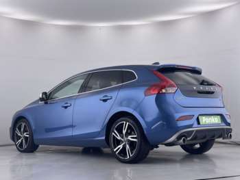 Used Volvo V40 2018 for sale - 74985288: Photo