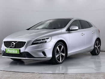 Used Volvo V40 2019 for sale - 76829967: Photo