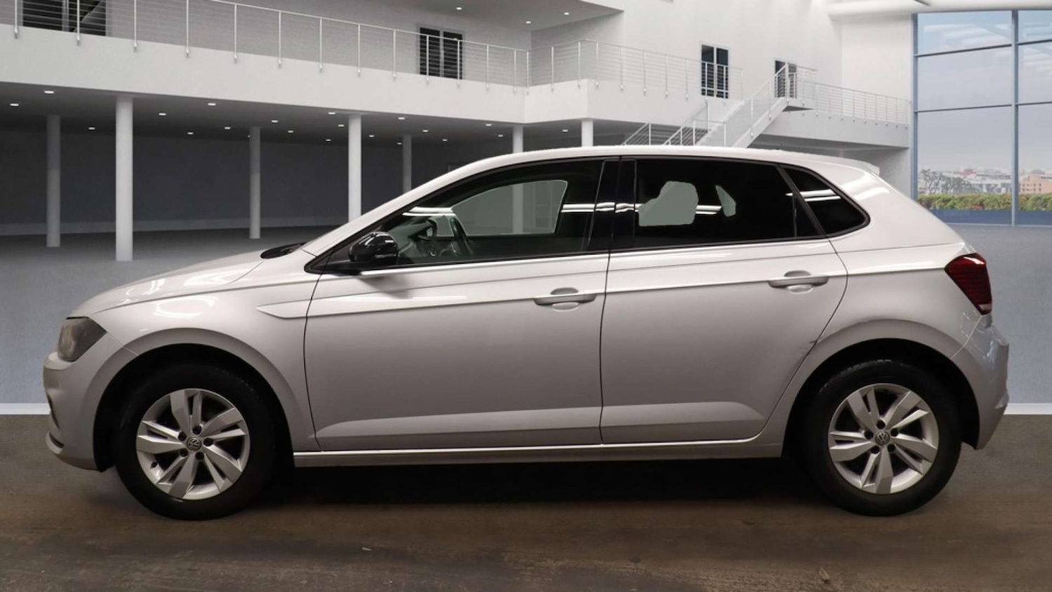 Used Volkswagen Polo 2019 for sale - 76905277: Photo 6