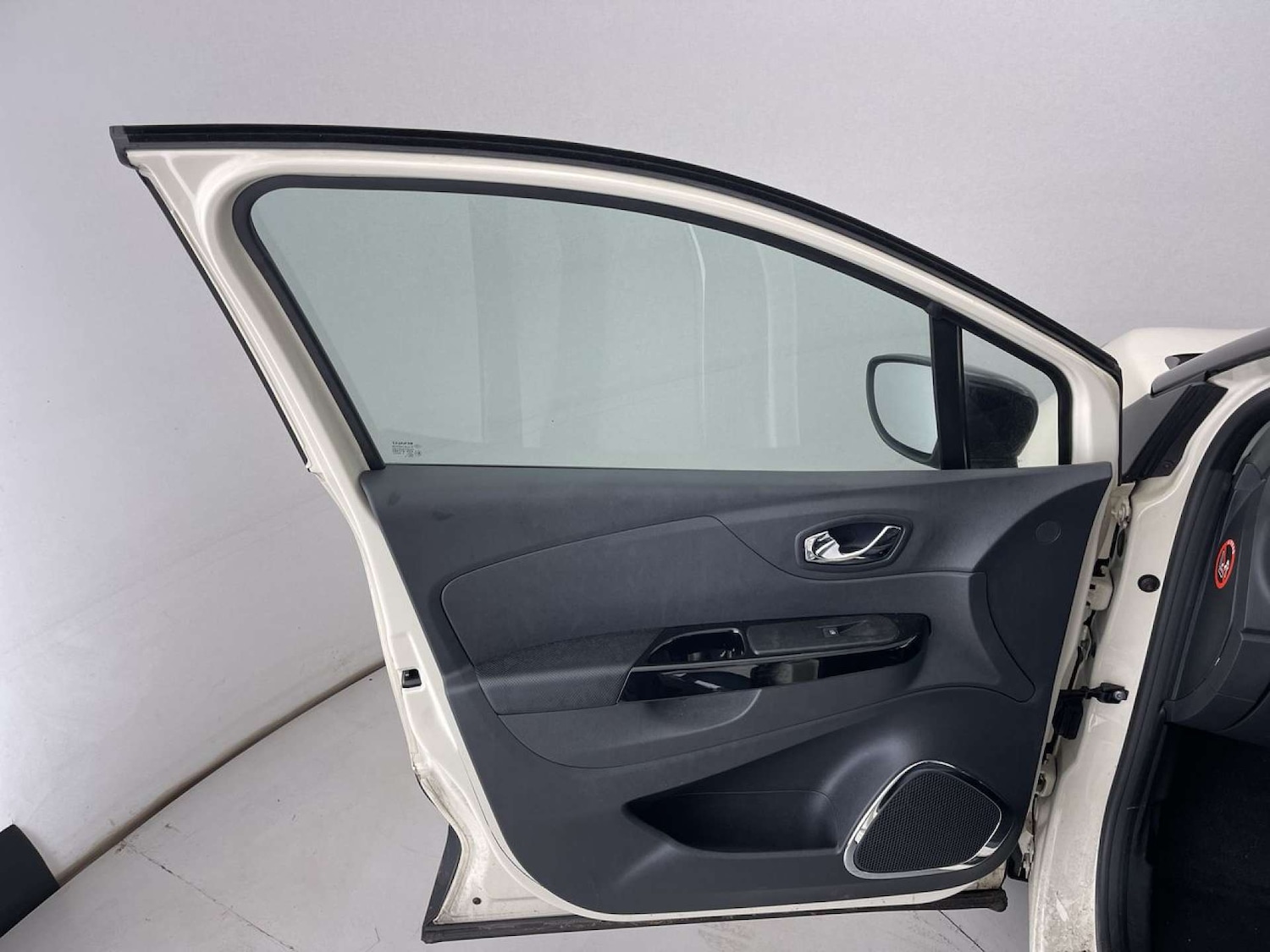 Used Renault Captur 2016 for sale - 77168070: Photo 27